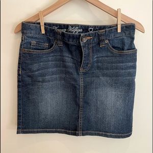 Tommy Hilfiger dark denim skirt
